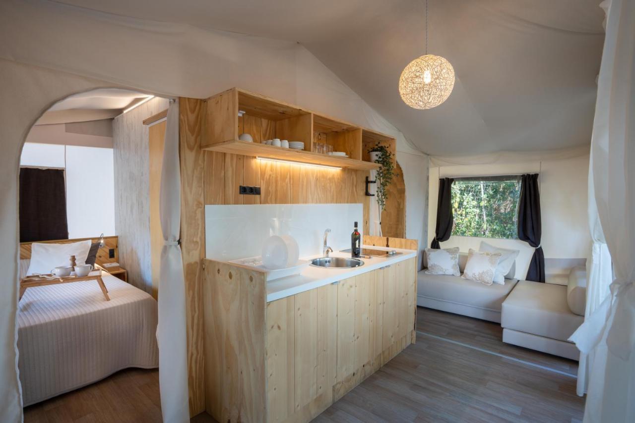 Camping Il Capannino Glamping Village Марина ди Бибона Екстериор снимка