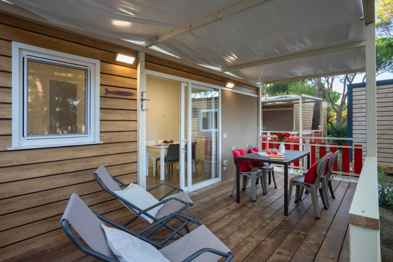 Camping Il Capannino Glamping Village Марина ди Бибона Екстериор снимка